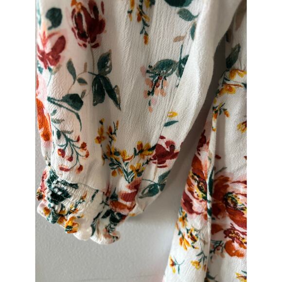 Torrid Womens Floral Peasant Top Size 2X Cream Blouse Lightweight Feminine - Picture 6 of 8